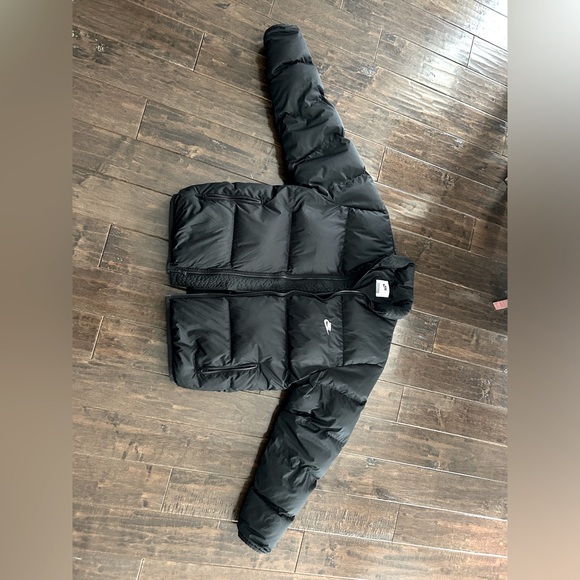 Size Medium Nike Puffer Jacket - Picture 1 of 3